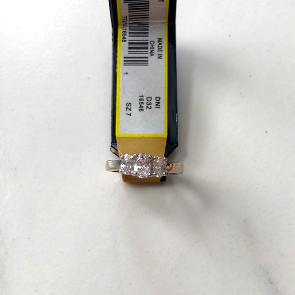 Silver ring size 7 - Picture 4 of 6